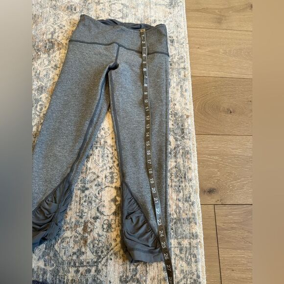 Lululemon cropped legging - Picture 3 of 9